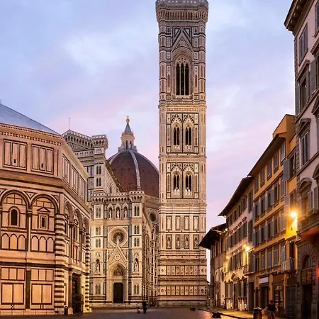 Historic Center Palace - Huge 4 Bedrooms Santa Croce - By Likehomeflorence 公寓