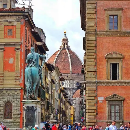 Historic Center Palace - Huge 4 Bedrooms Santa Croce - By Likehomeflorence 公寓