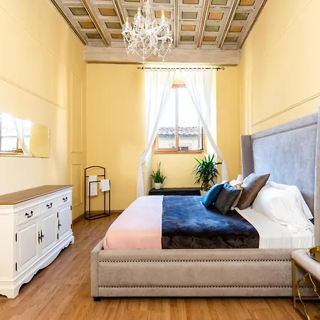 Historic Center Palace - Huge 4 Bedrooms Santa Croce - By Likehomeflorence 佛罗伦萨