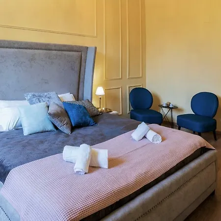 公寓 Historic Center Palace - Huge 4 Bedrooms Santa Croce - By Likehomeflorence *