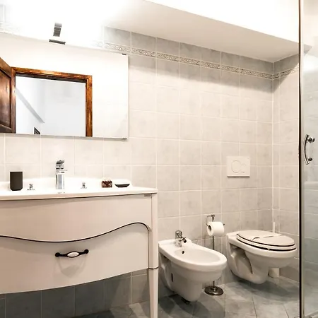 Historic Center Palace - Huge 4 Bedrooms Santa Croce - By Likehomeflorence * Florence
