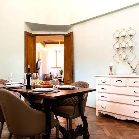 Historic Center Palace - Huge 4 Bedrooms Santa Croce - By Likehomeflorence 公寓 *